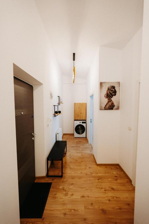Appartement Modern Loft One à Suceava Extérieur photo
